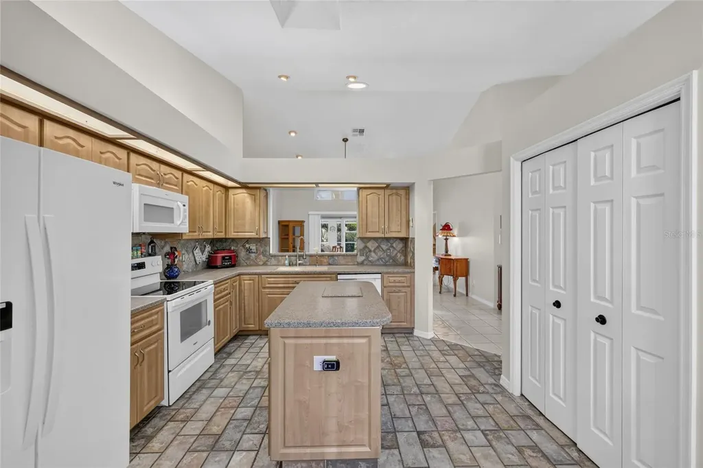 19025 SW 98th Loop Dunnellon FL 34432