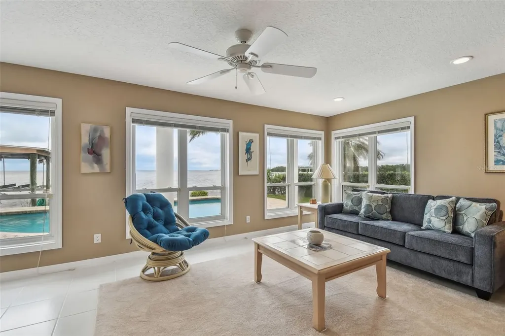 119 Carlyle Circle Palm Harbor FL 34683