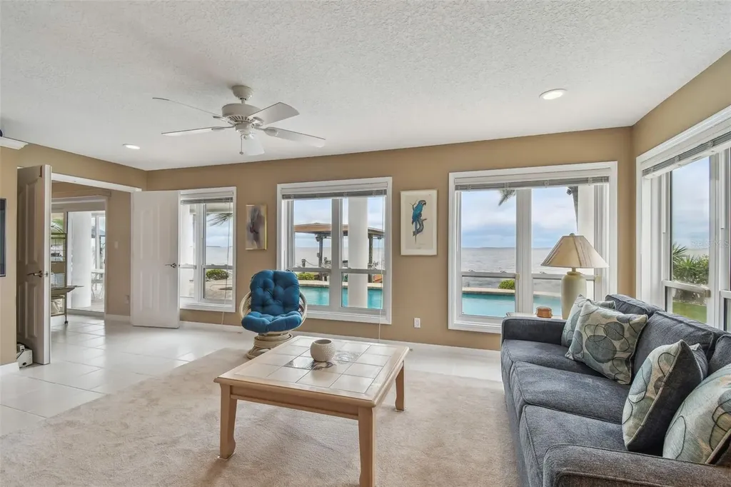 119 Carlyle Circle Palm Harbor FL 34683