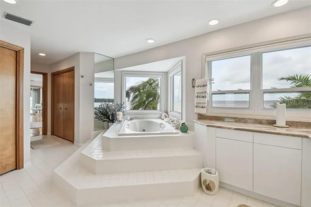 119 Carlyle Circle Palm Harbor FL 34683