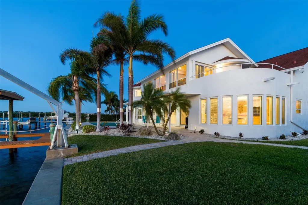 119 Carlyle Circle Palm Harbor FL 34683