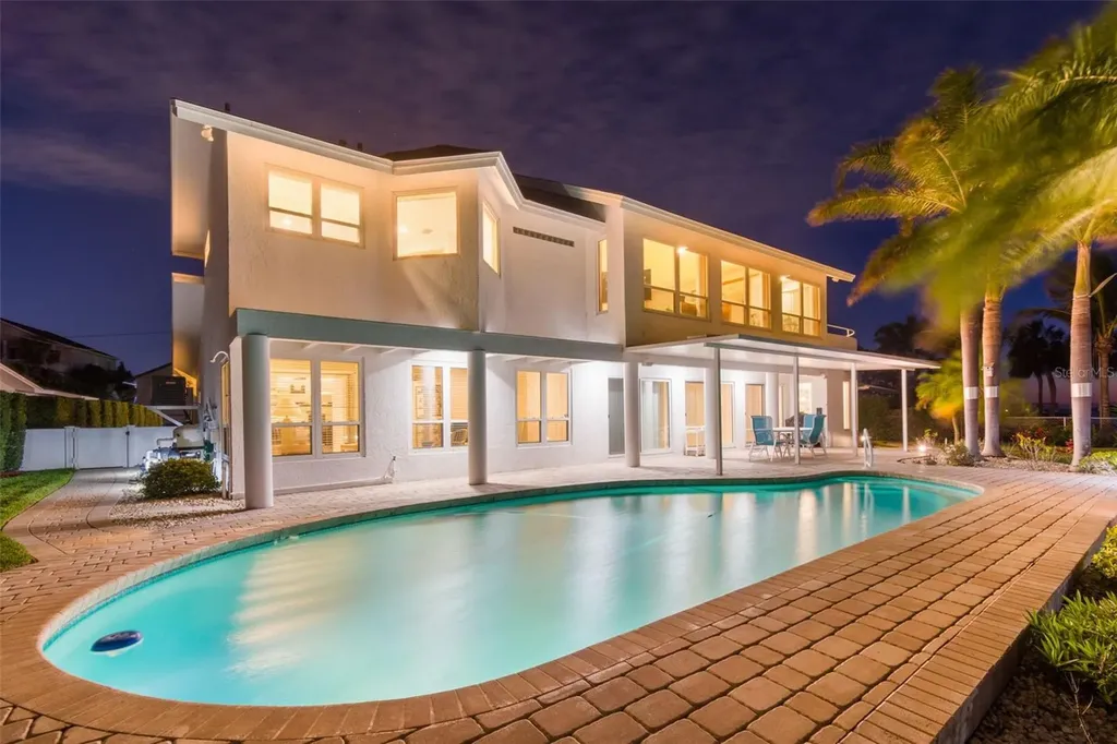 119 Carlyle Circle Palm Harbor FL 34683