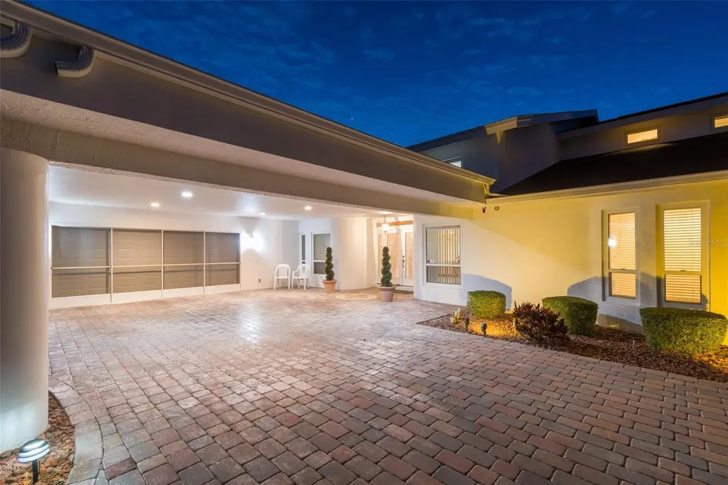119 Carlyle Circle Palm Harbor FL 34683