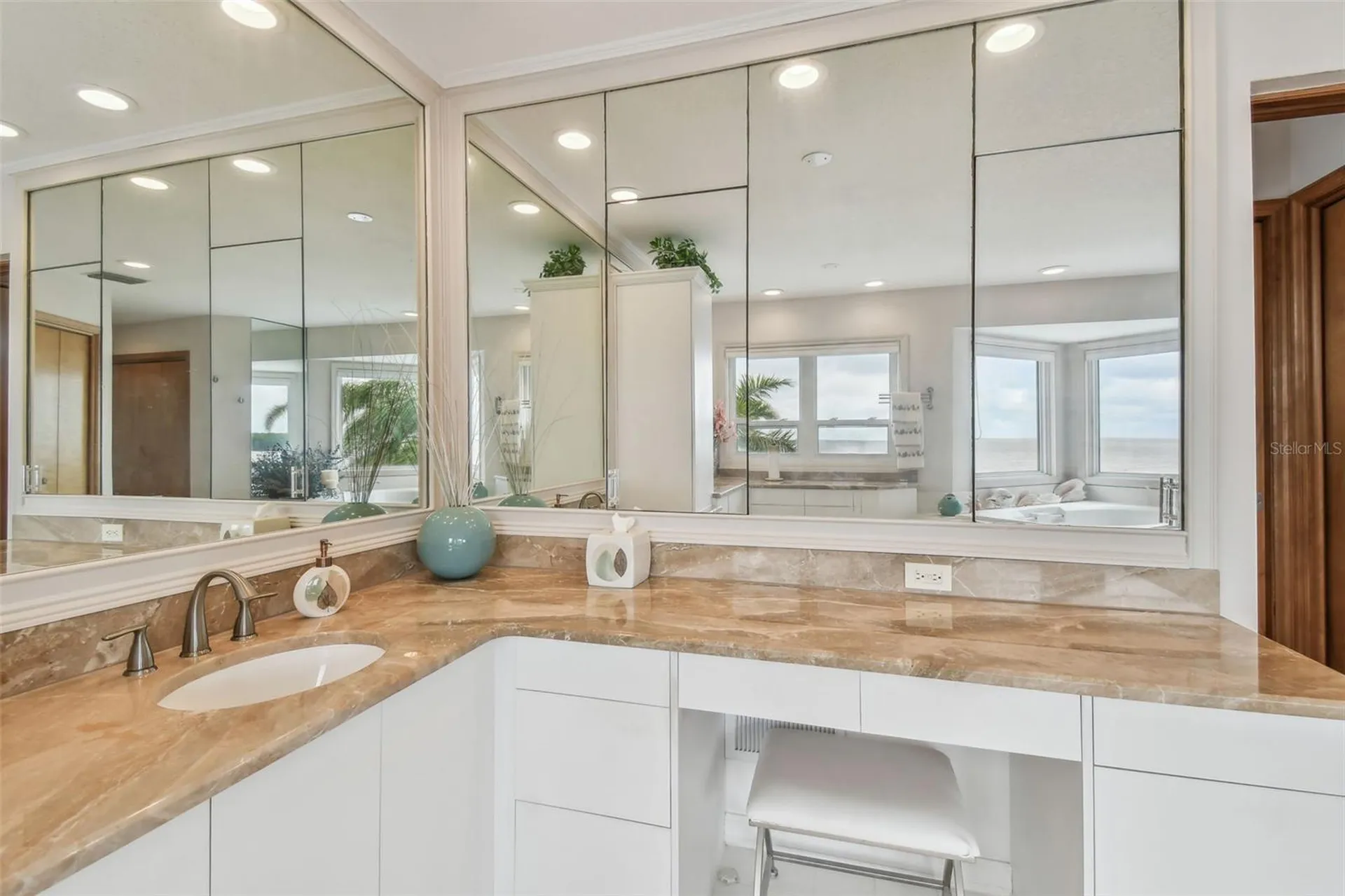 119 Carlyle Circle Palm Harbor FL 34683