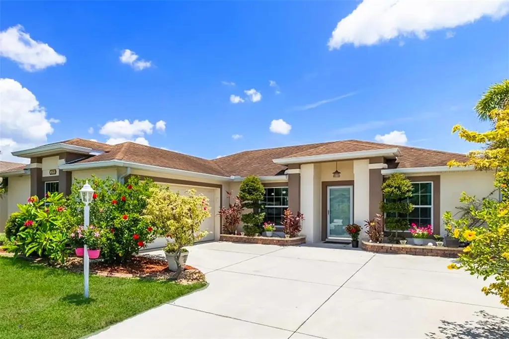 3215 55th Street E Palmetto FL 34221