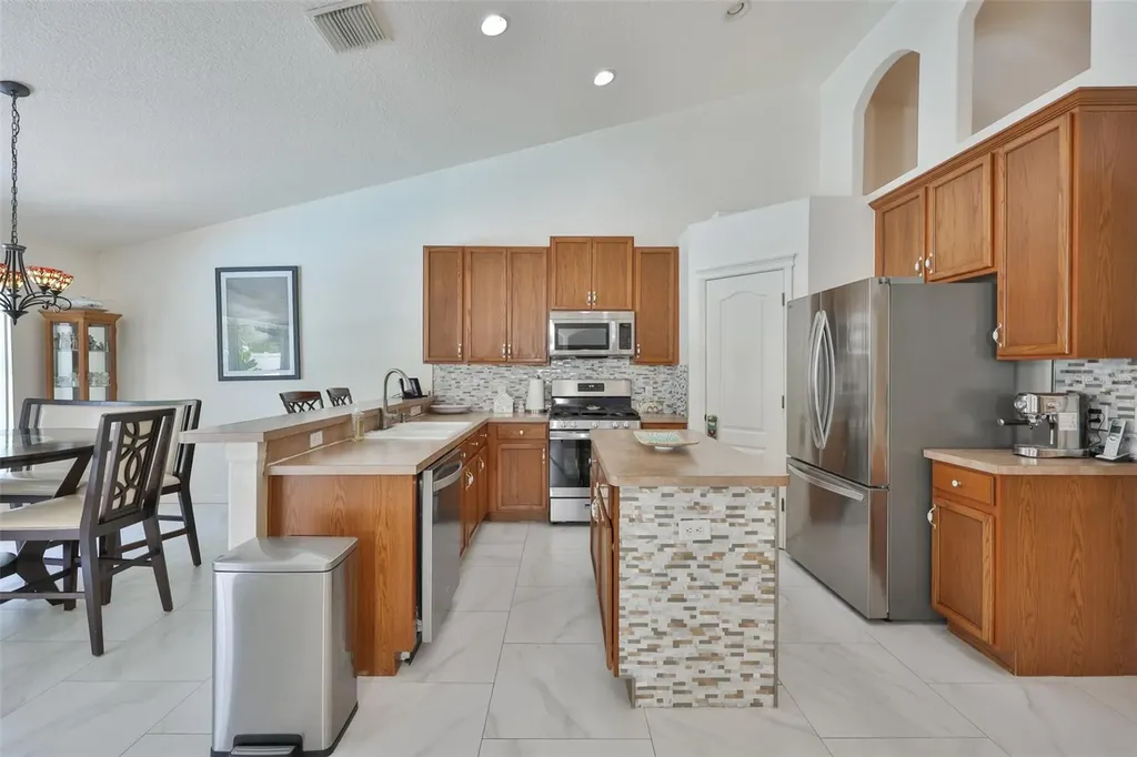 7613 Nottinghill Sky Drive Apollo Beach FL 33572