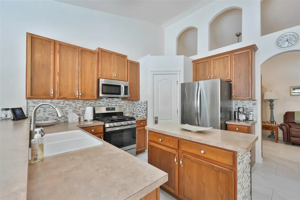 7613 Nottinghill Sky Drive Apollo Beach FL 33572