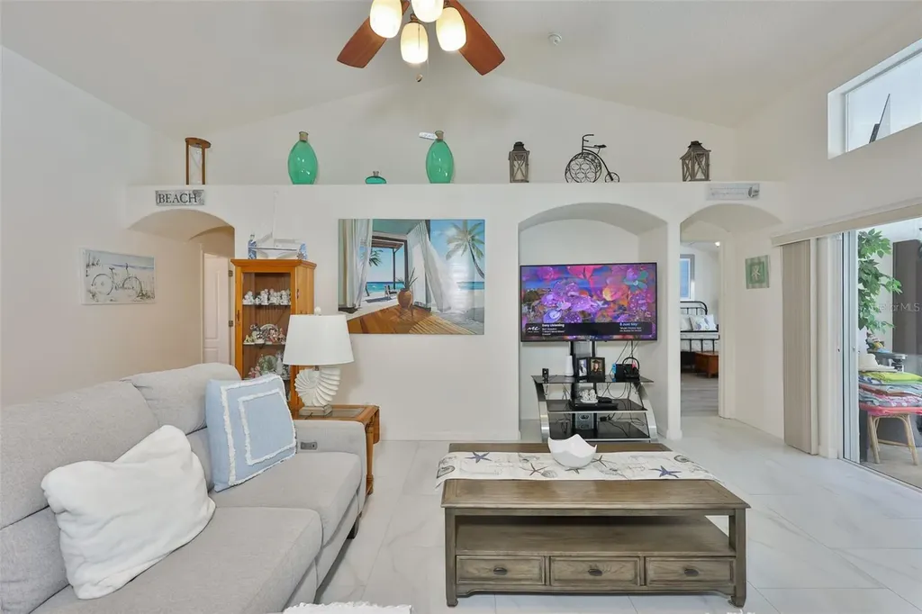 7613 Nottinghill Sky Drive Apollo Beach FL 33572
