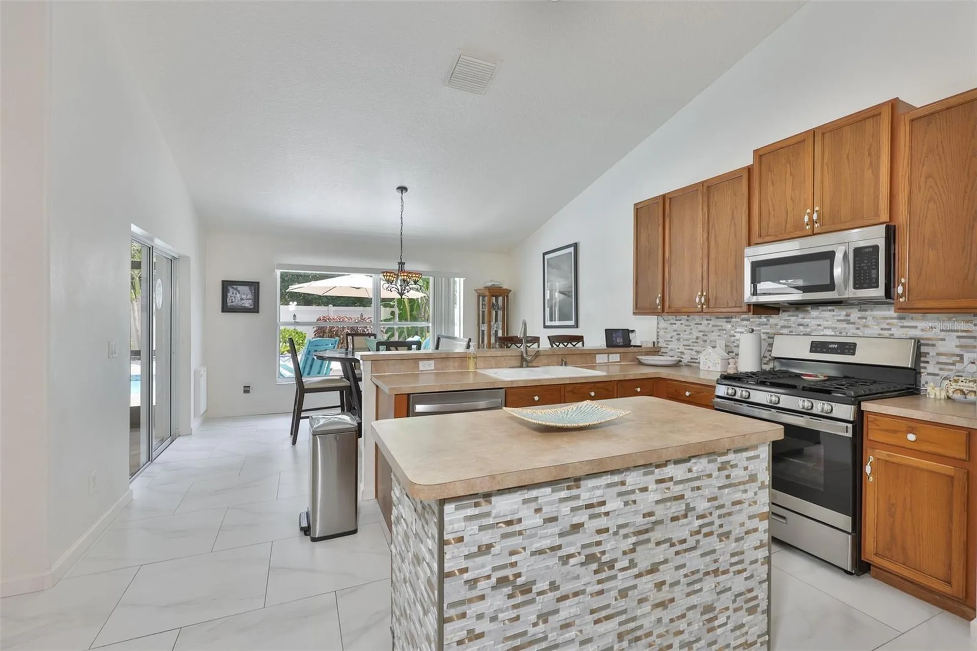 7613 Nottinghill Sky Drive Apollo Beach FL 33572