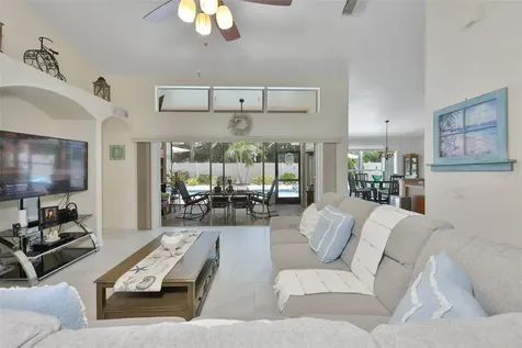 7613 Nottinghill Sky Drive Apollo Beach FL 33572