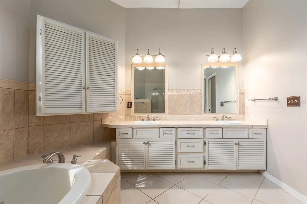 1058 Almond Tree Circle Orlando FL 32835