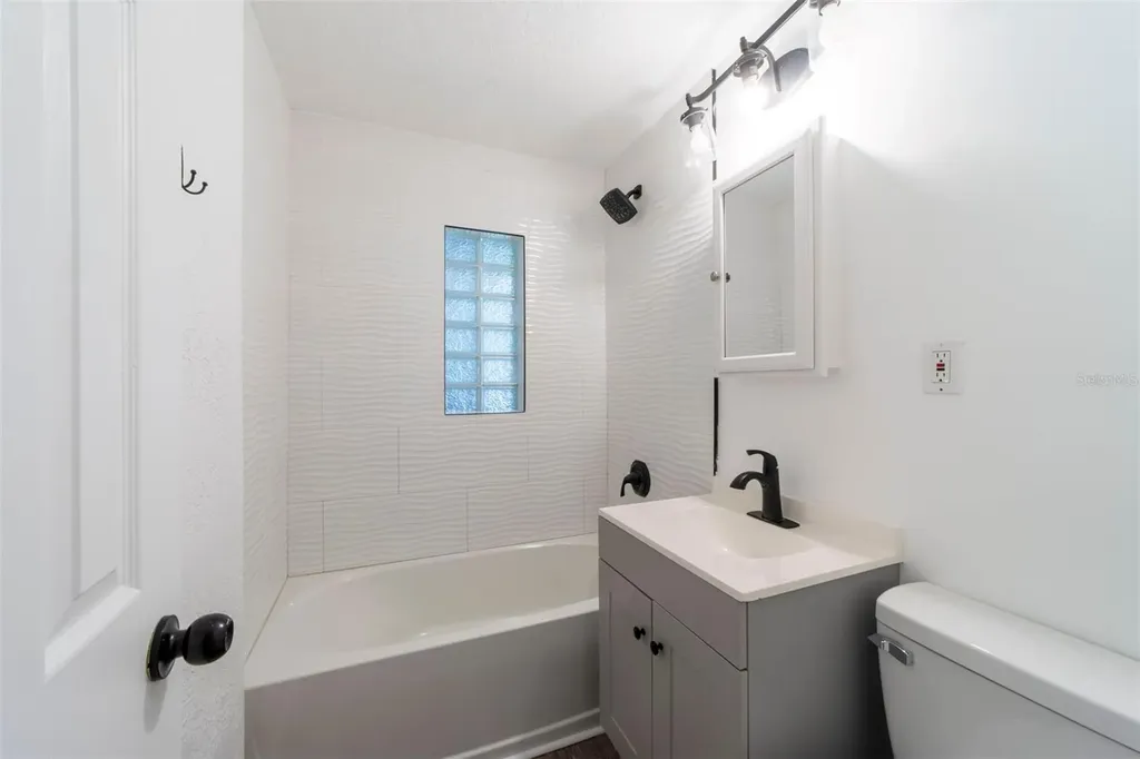 9 Palmira Road Debary FL 32713