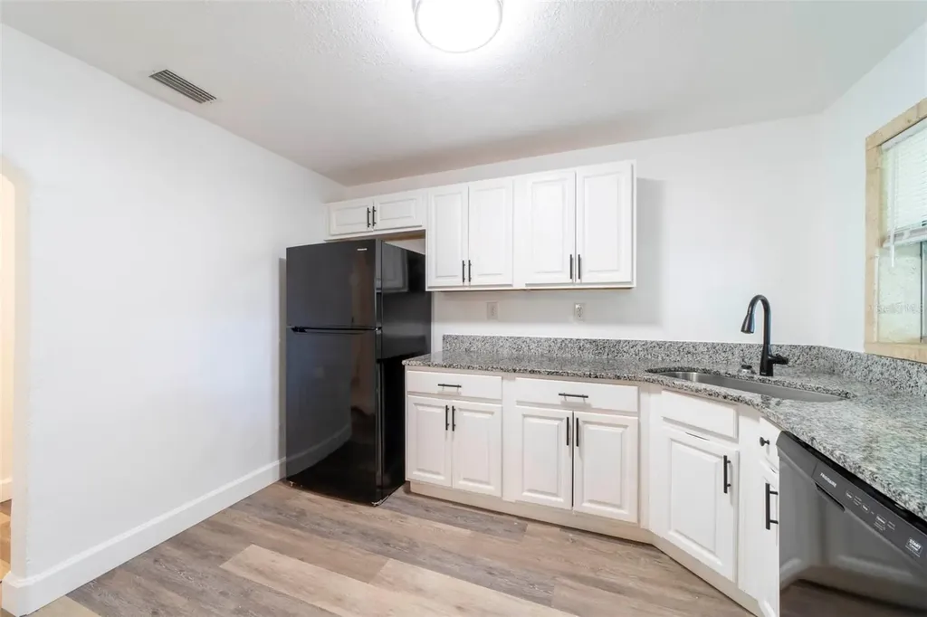 9 Palmira Road Debary FL 32713