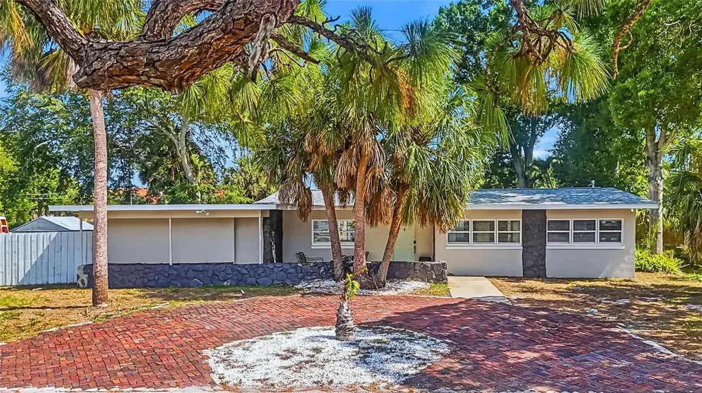 6400 Pelican Drive S St Petersburg FL 33707