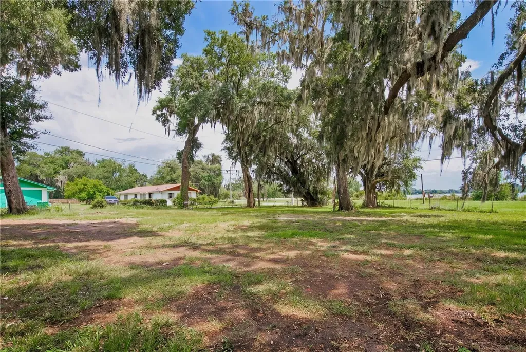 720 Huntington Road Crescent City FL 32112
