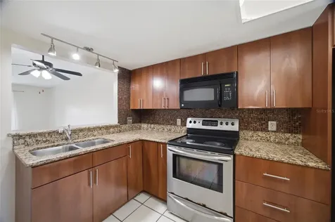 6336 Newtown Circle Tampa FL 33615