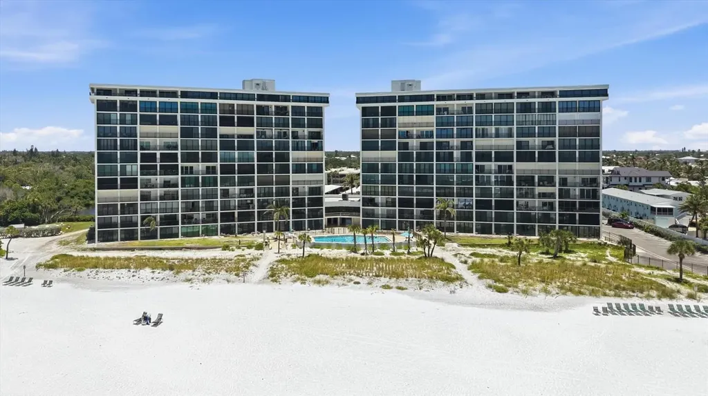 20 Whispering Sands Drive Sarasota FL 34242