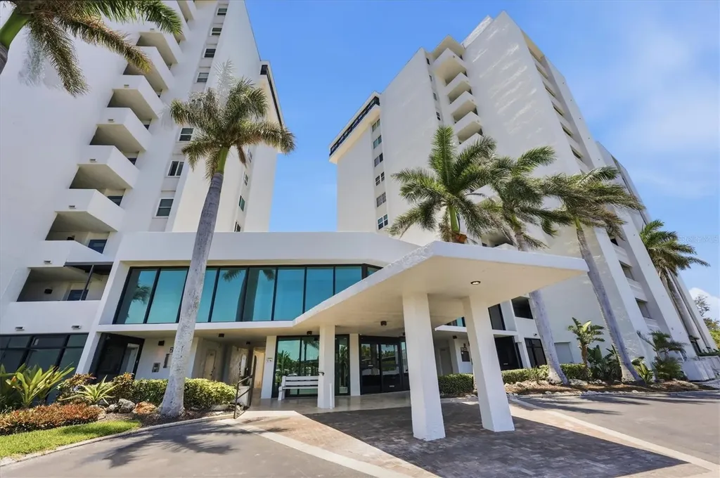 20 Whispering Sands Drive Sarasota FL 34242
