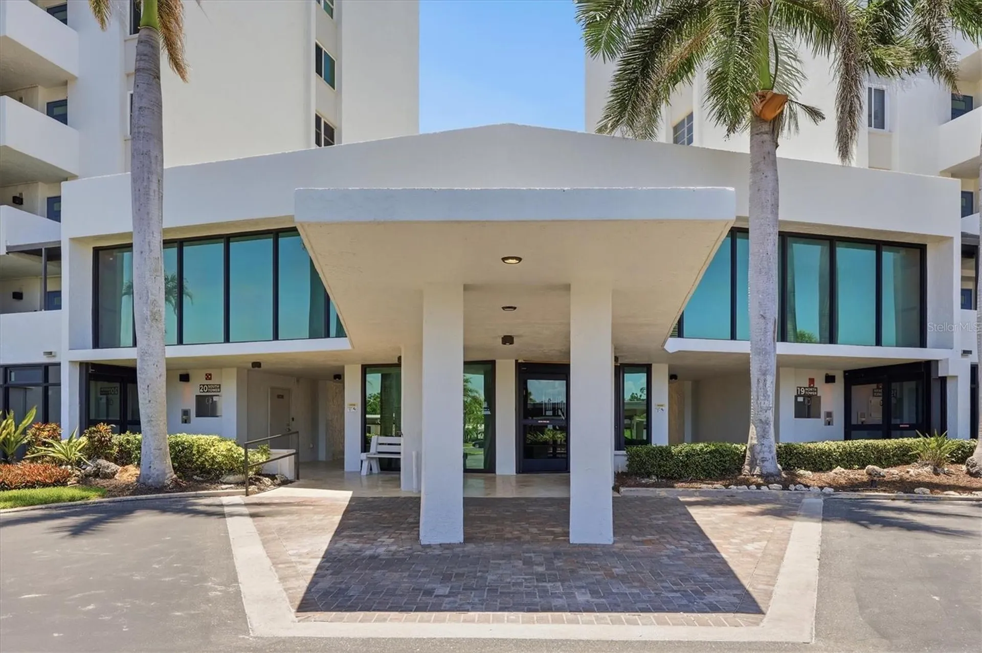 20 Whispering Sands Drive Sarasota FL 34242