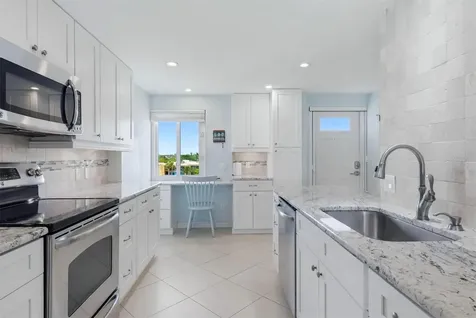 20 Whispering Sands Drive Sarasota FL 34242