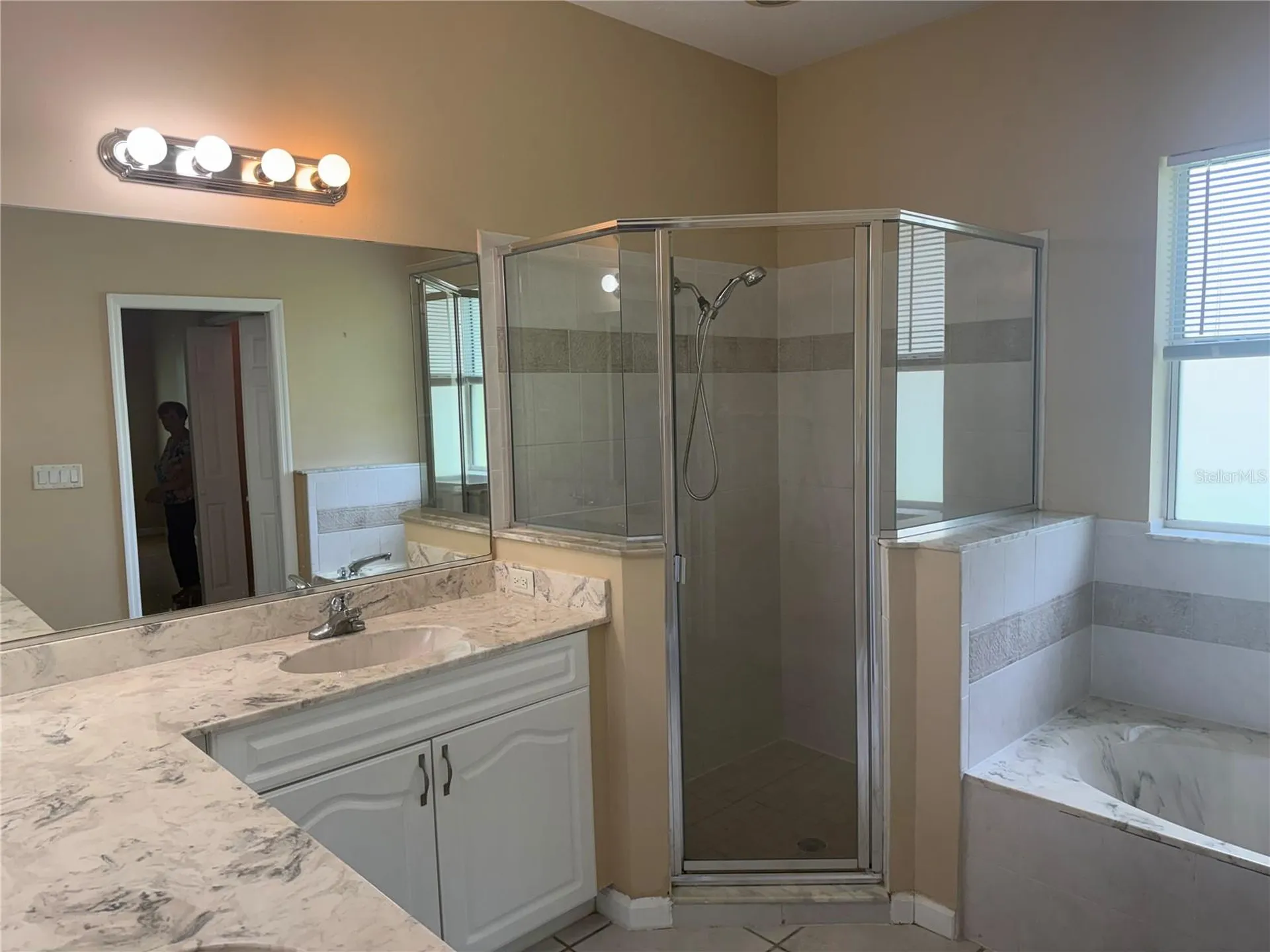 18 Poinbury Drive Palm Coast FL 32164