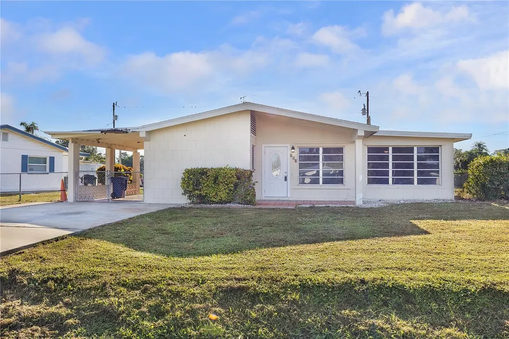 275 Lakeview Drive North Fort Myers FL 33917