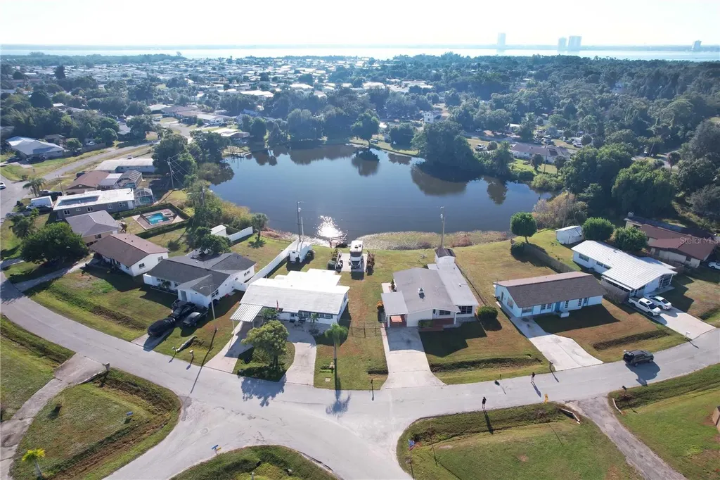 275 Lakeview Drive North Fort Myers FL 33917