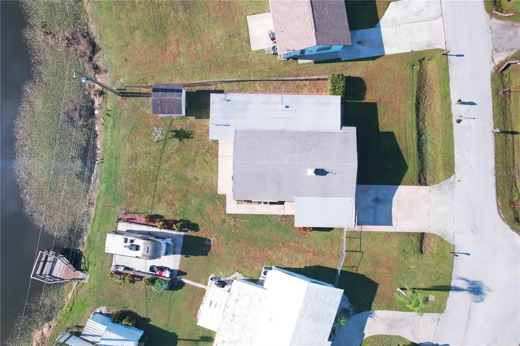 275 Lakeview Drive North Fort Myers FL 33917