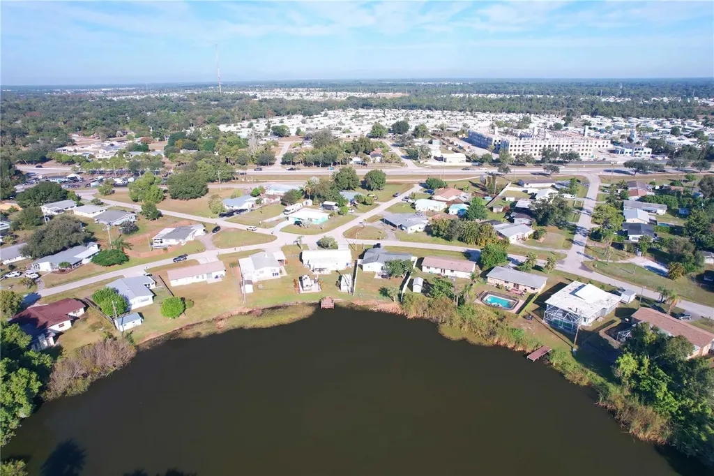 275 Lakeview Drive North Fort Myers FL 33917