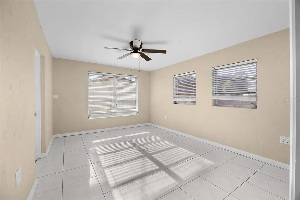 275 Lakeview Drive North Fort Myers FL 33917