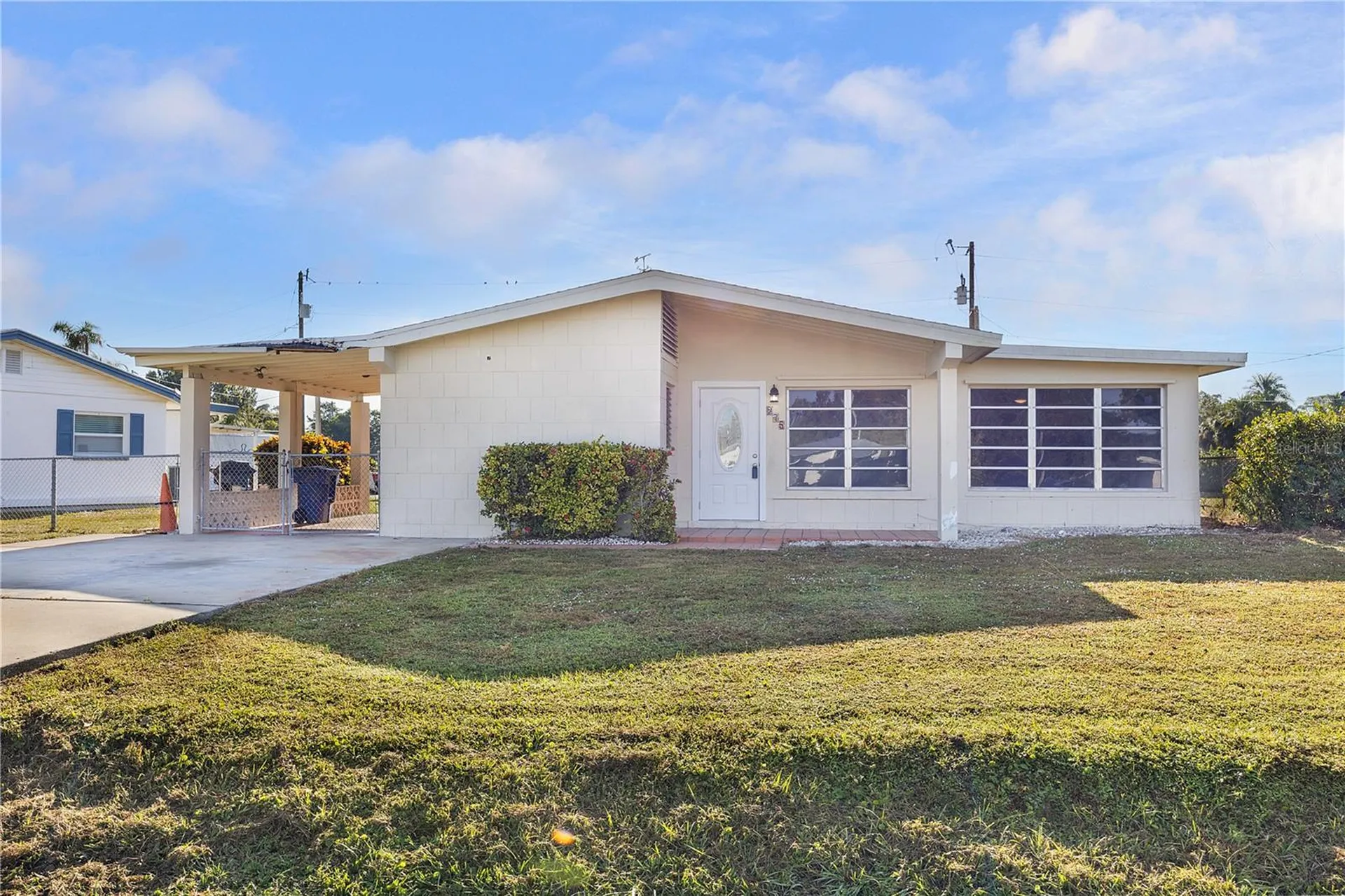 275 Lakeview Drive North Fort Myers FL 33917