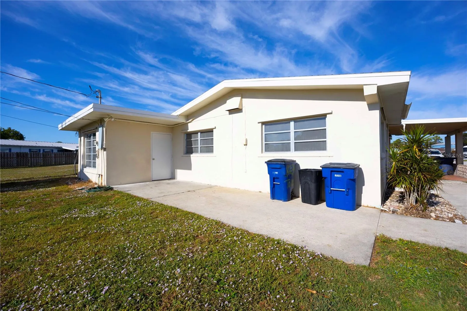 275 Lakeview Drive North Fort Myers FL 33917
