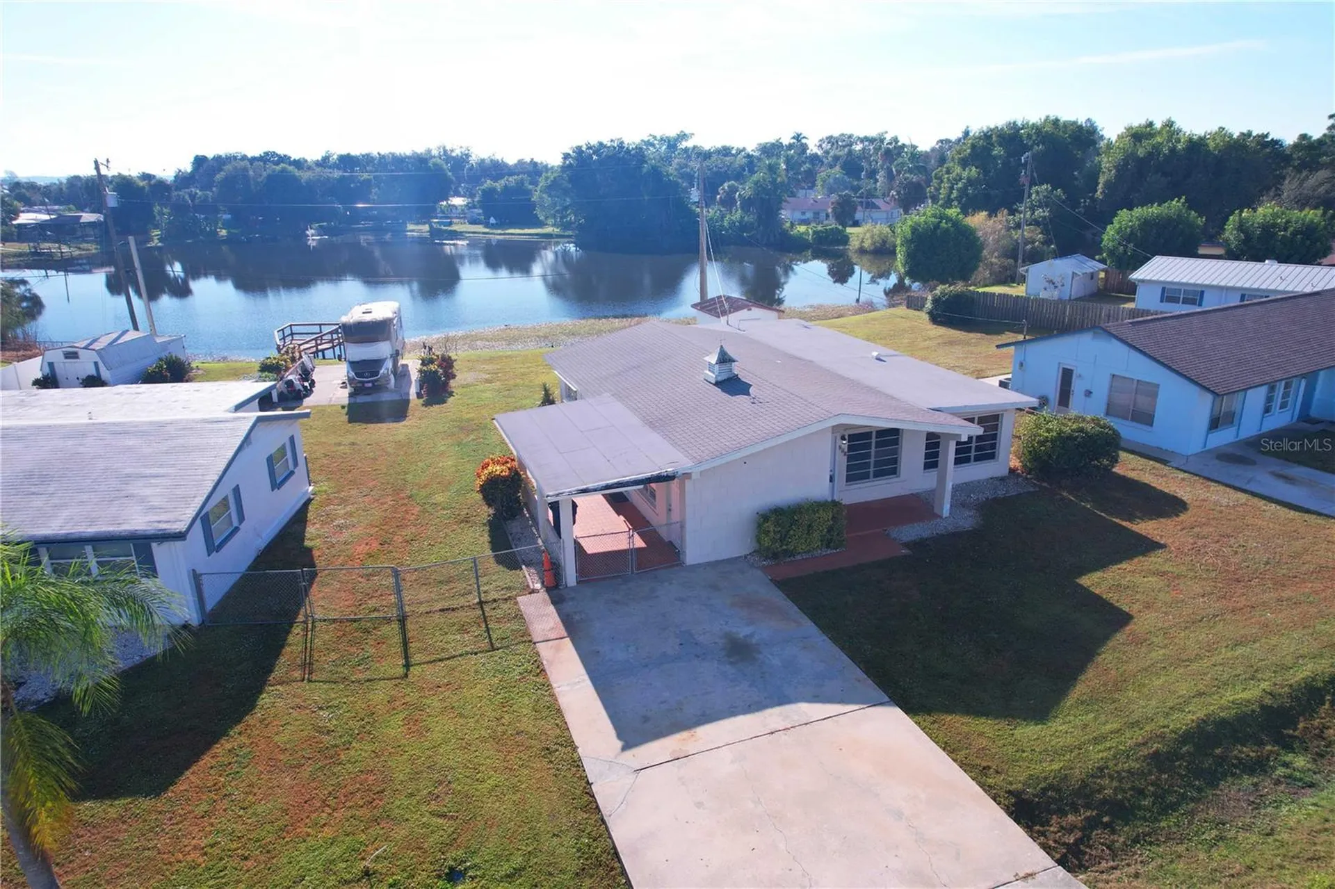 275 Lakeview Drive North Fort Myers FL 33917