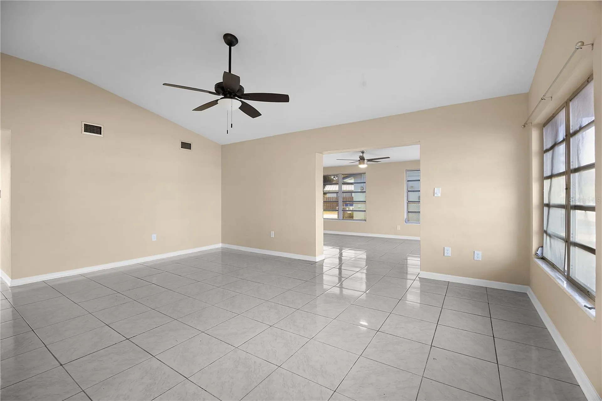 275 Lakeview Drive North Fort Myers FL 33917