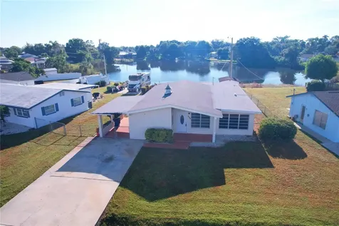 275 Lakeview Drive North Fort Myers FL 33917