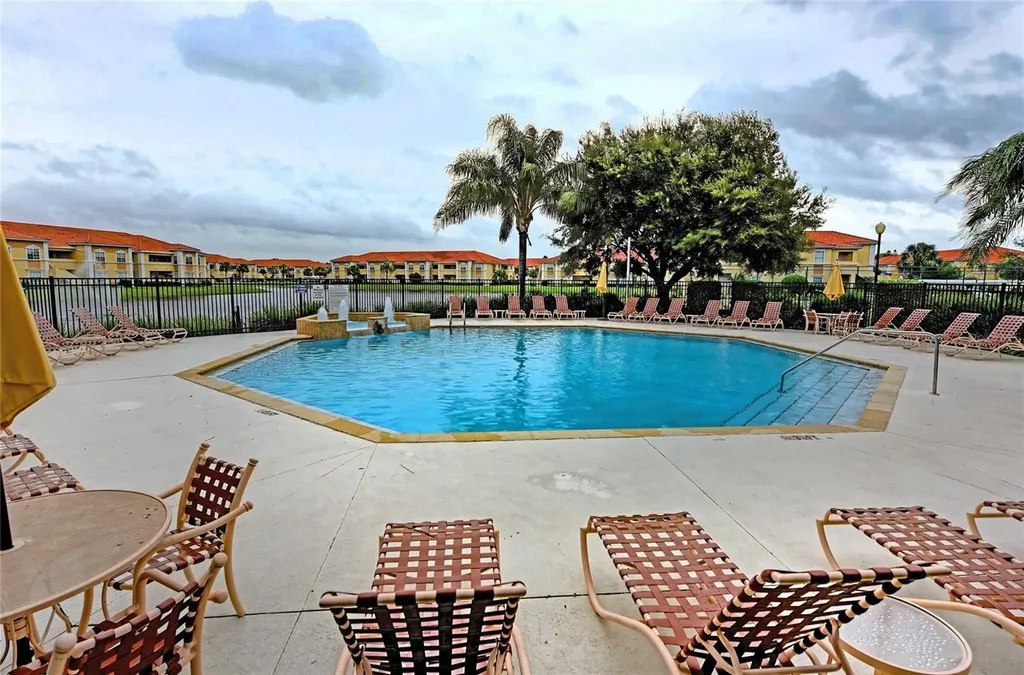 1195 Villagio Circle Sarasota FL 34237