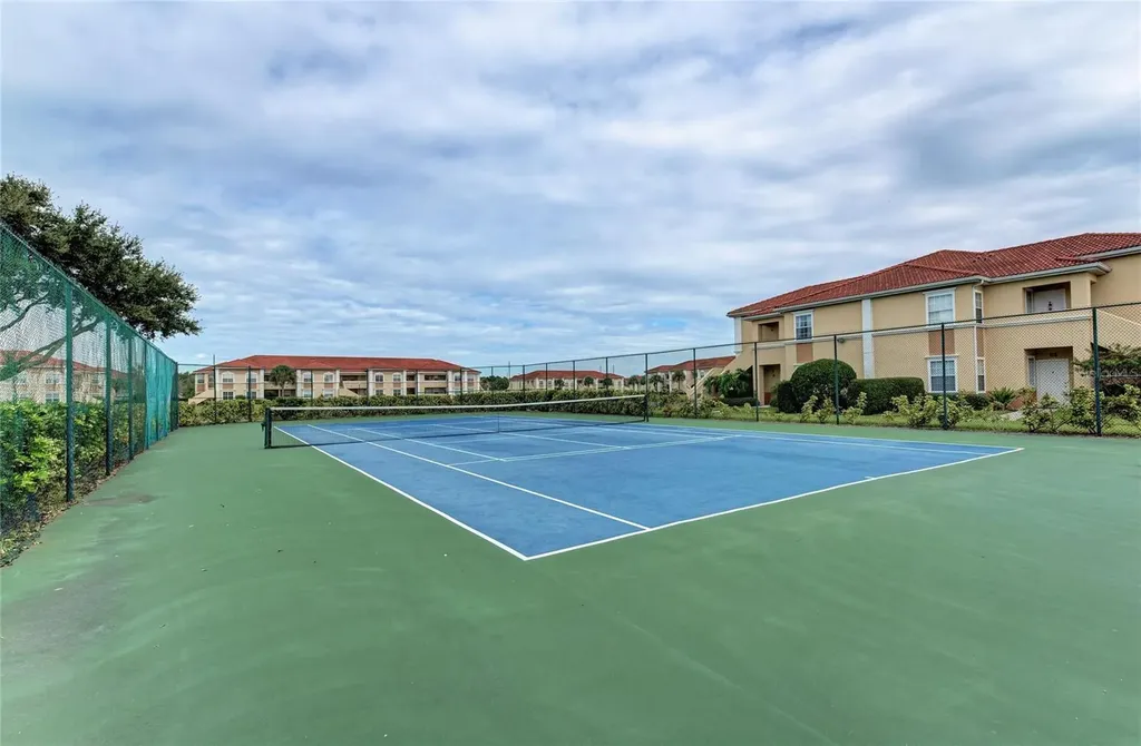 1195 Villagio Circle Sarasota FL 34237