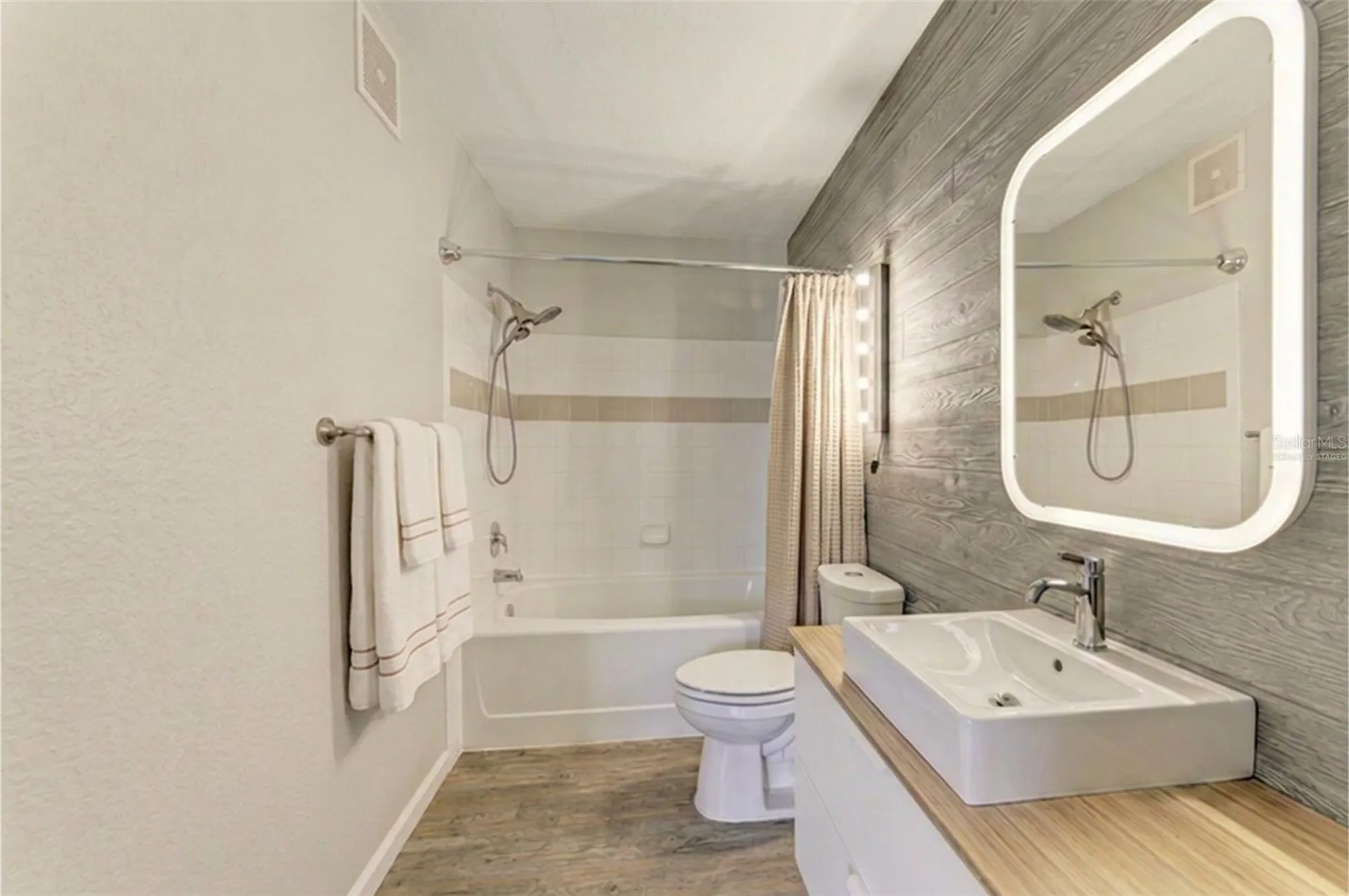 1195 Villagio Circle Sarasota FL 34237
