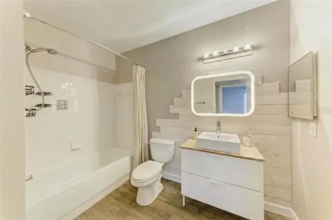 1195 Villagio Circle Sarasota FL 34237