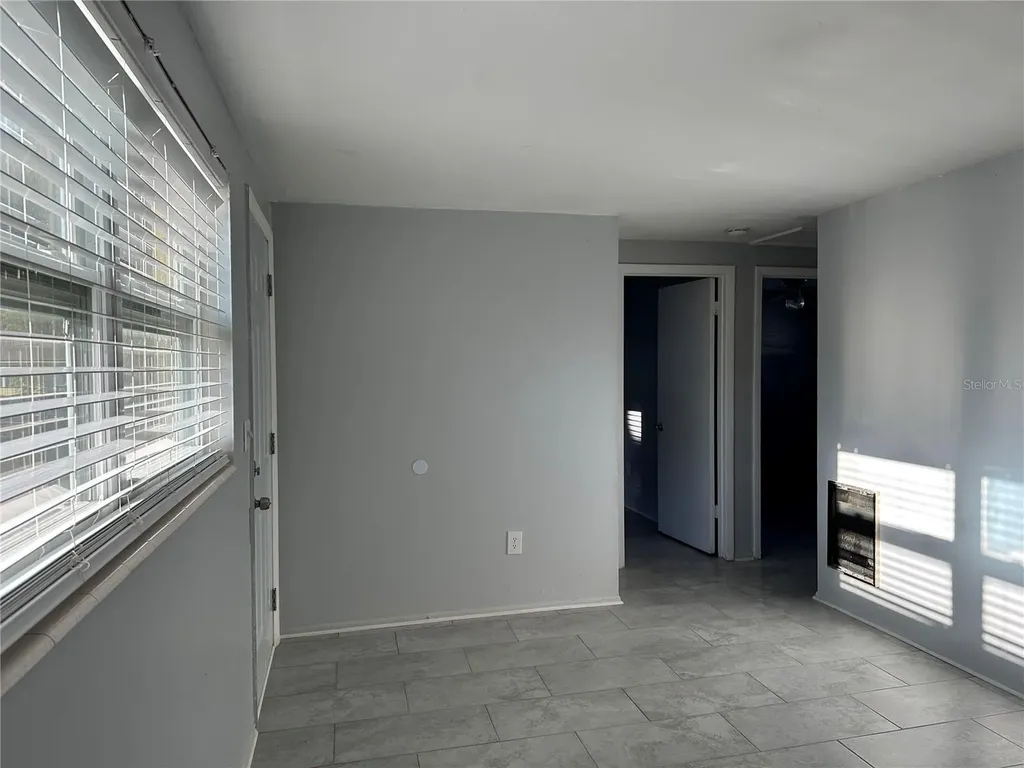 351 50th Avenue N St Petersburg FL 33703