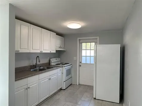 351 50th Avenue N St Petersburg FL 33703