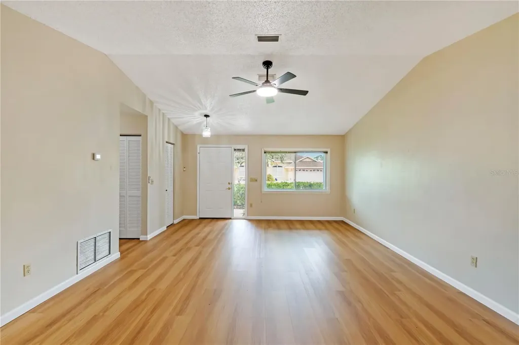 19 Banner Lane Palm Coast FL 32137