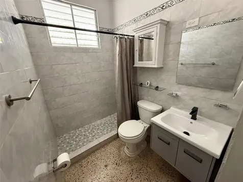 8138 Calle Martín Corchado Apto 101 Ponce PR 00717