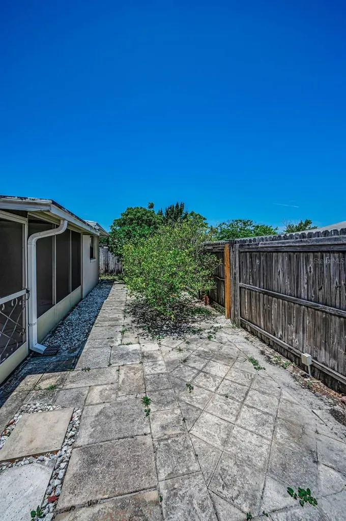 5817 10th Avenue New Port Richey FL 34652