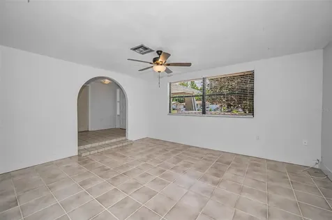 5817 10th Avenue New Port Richey FL 34652