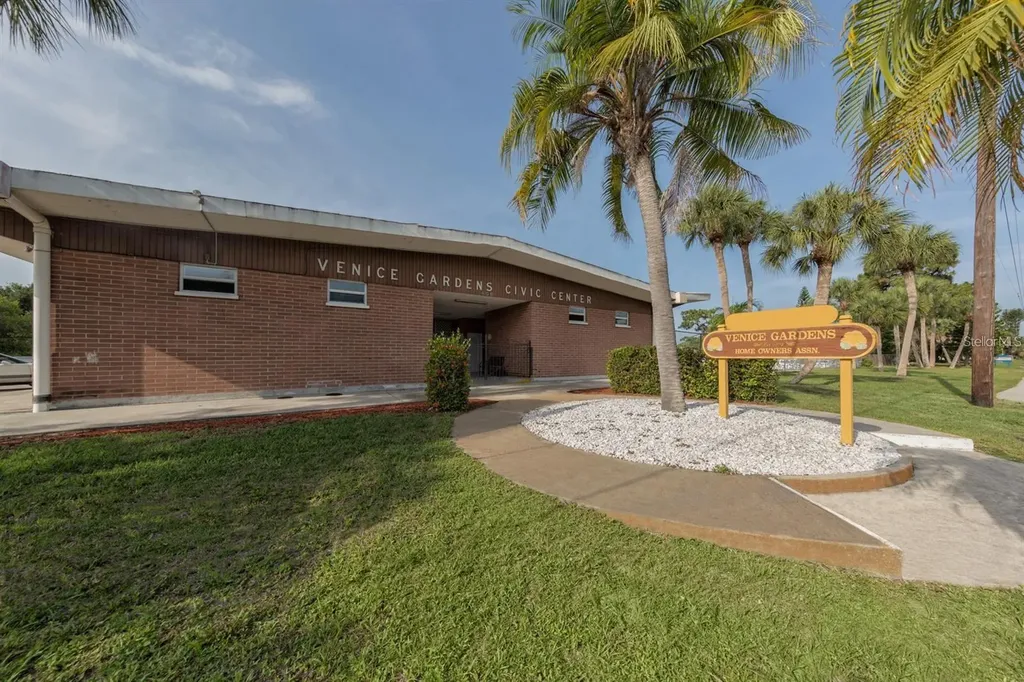 412 Pine Tree Terrace Venice FL 34293