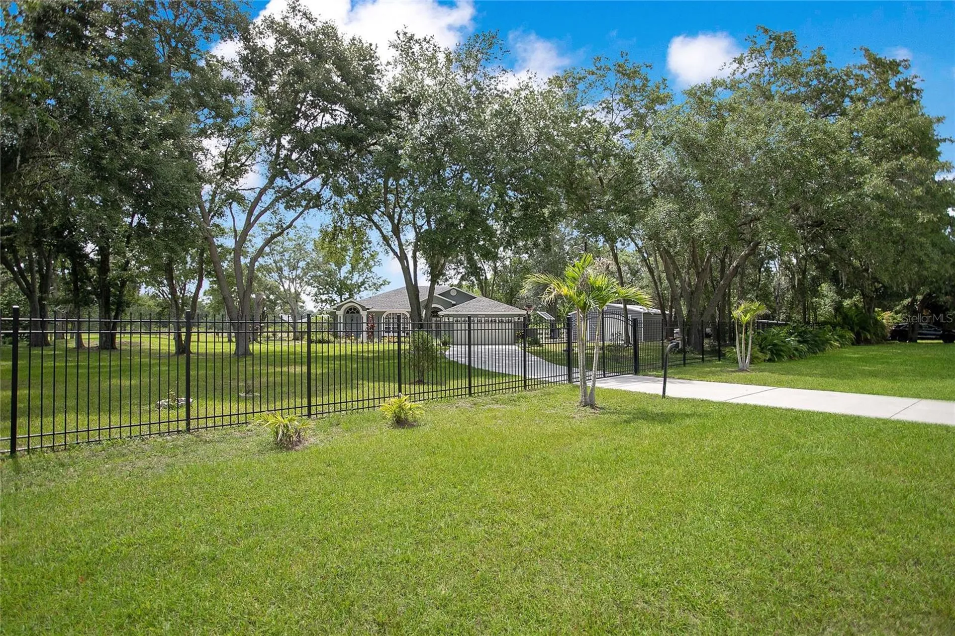 19616 Livingston Avenue Lutz FL 33559