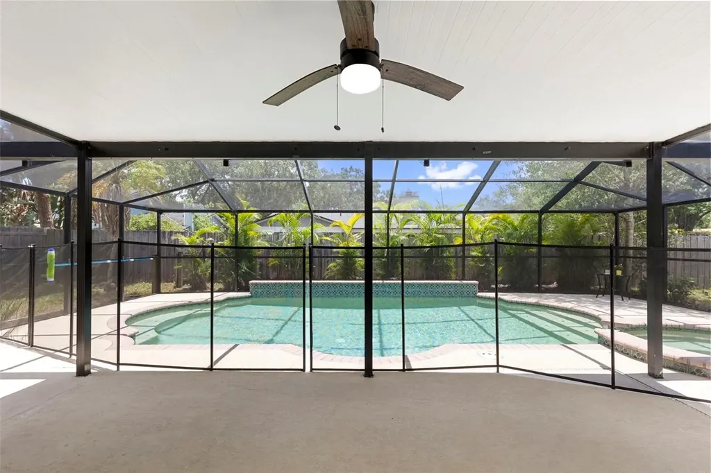 15701 Country Lake Drive Tampa FL 33624