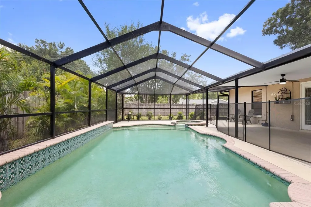 15701 Country Lake Drive Tampa FL 33624