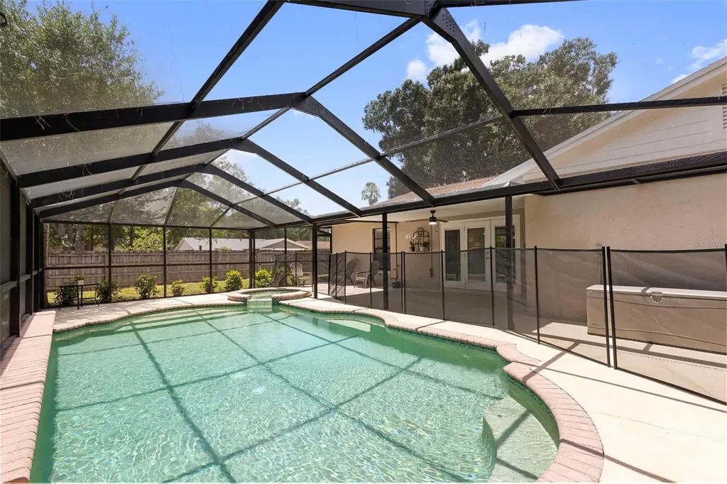 15701 Country Lake Drive Tampa FL 33624